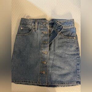 Levi’s Jean Mini Skirt